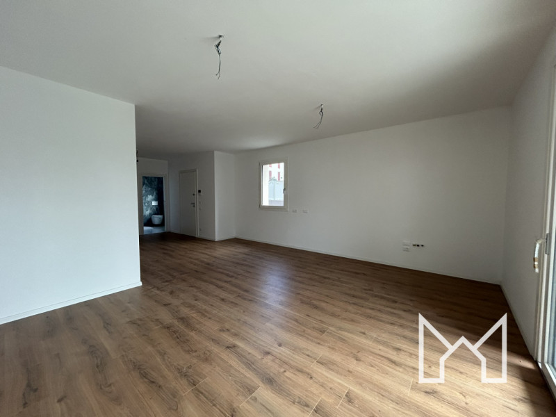 TRAVETTORE- Inserita in un quartiere di nuova costruzione comoda al centro e vicina a Bassano, pr...