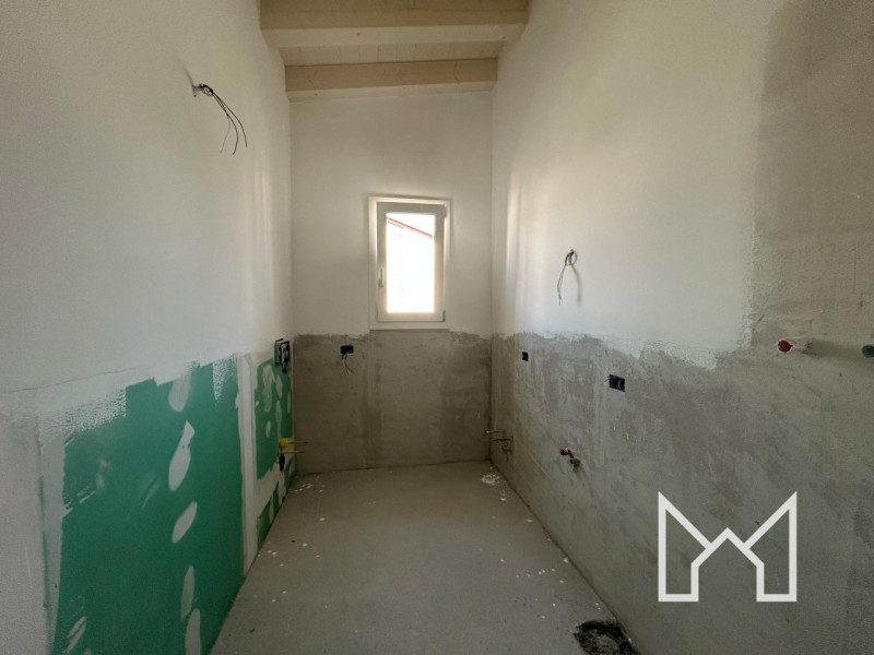 TRAVETTORE- Inserita in un quartiere di nuova costruzione comoda al centro e vicina a Bassano, pr...