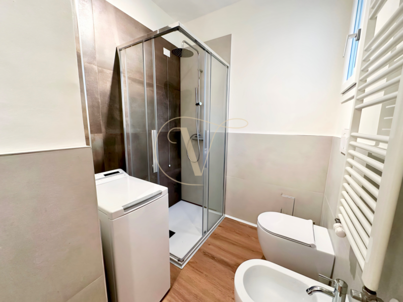 Per INFO SCRIVERE su WHATSAPP al 3496784355
Si concede in locazione STANZA DOPPIA con 2 POSTI LET...