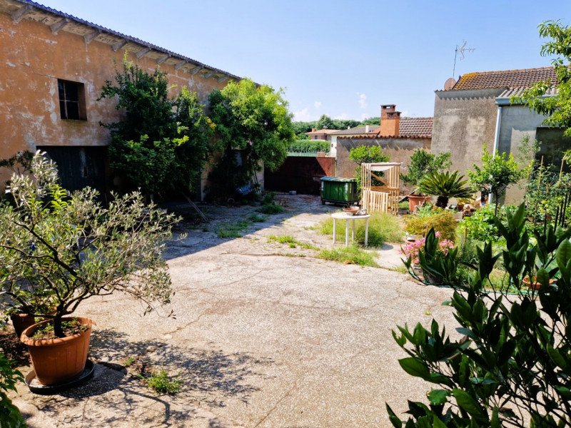 A brevissima distanza da Anguillara Veneta ed Agna, proponiamo immobili con una superficie totale...