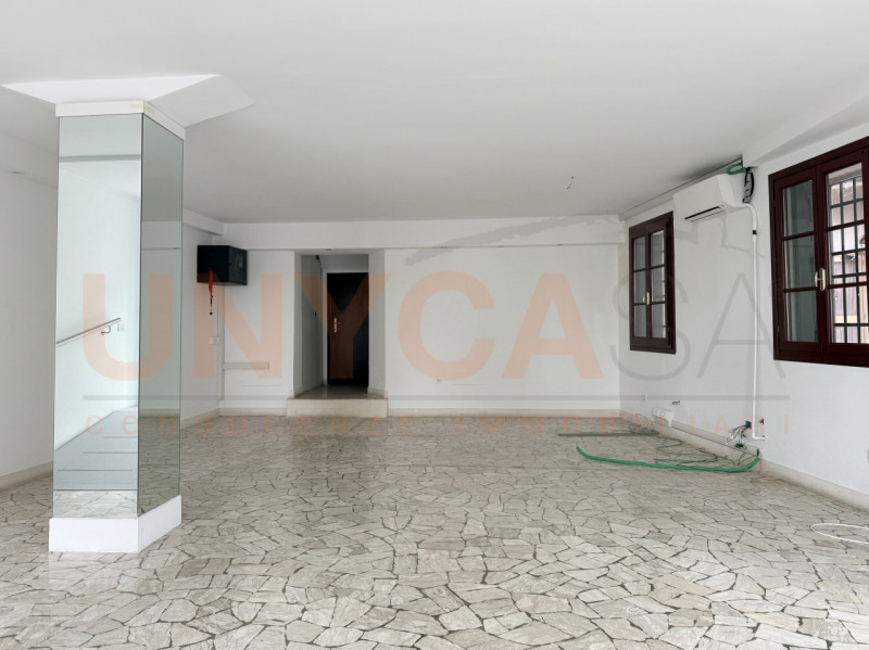 MONTEGALDA: nel pieno centro del paese, proponiamo in affitto un negozio di circa 60 mq. 

L'immo...