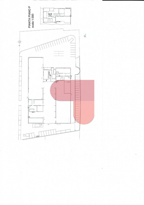 Ti presentiamo un'opportunità unica per l'acquisto di un ampio capannone situato nel comune di Tr...
