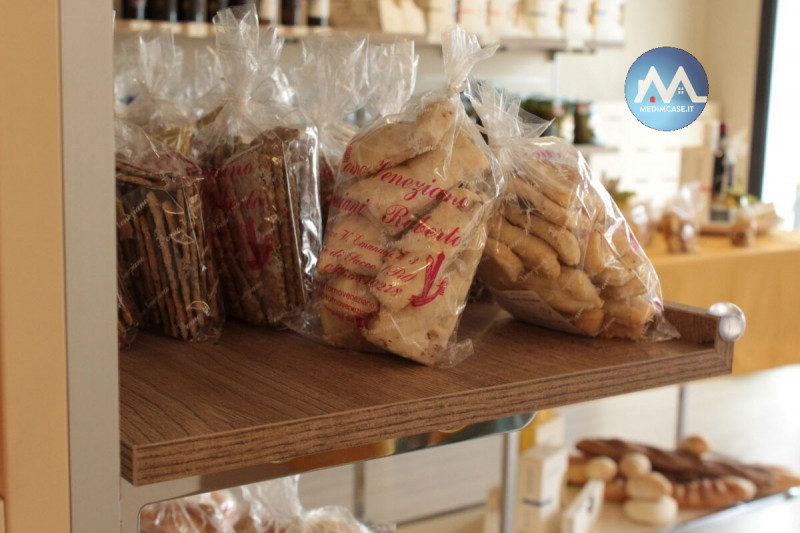 Negozi di alimentari in Vendita a Pesaro