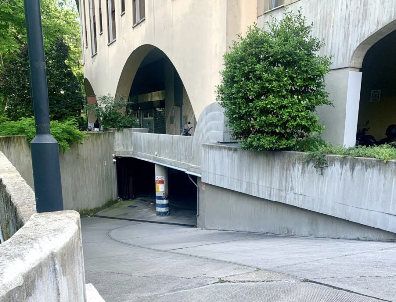 (Per INFO Monica 3482688677) Se stai cercando un garage a Padova, non perdere questa opportunità!...