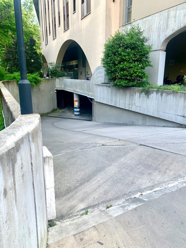 (Per INFO Monica 3482688677) Se stai cercando un garage a Padova, non perdere questa opportunità!...