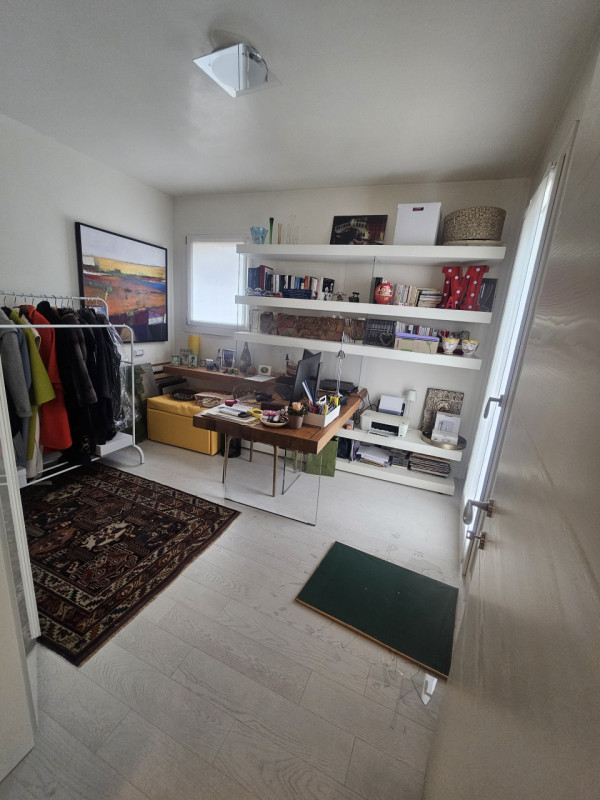 In esclusiva posizione nel cuore della città di Padova, nella rinomata zona delle Piazze, con gar...