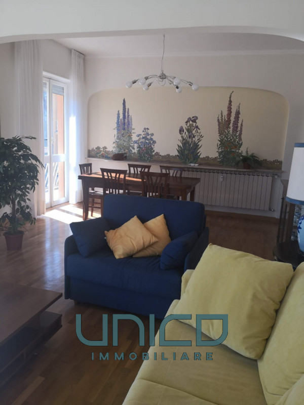 AFFITTO STAGIONALE - DISPONIBILE DA SETTEMBRE 2026 In affitto a Rapallo, in Via Baisi proponiamo ...