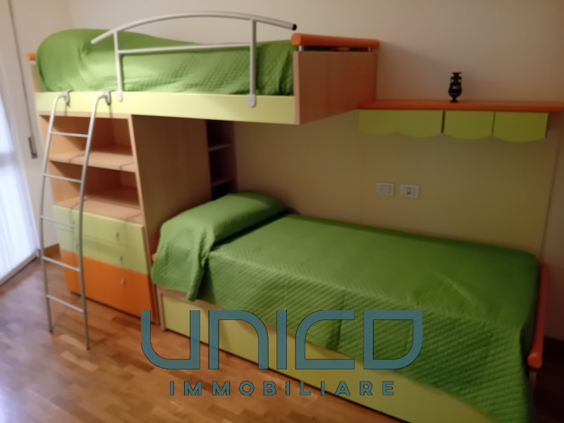 AFFITTO STAGIONALE - DISPONIBILE DA SETTEMBRE 2026 In affitto a Rapallo, in Via Baisi proponiamo ...