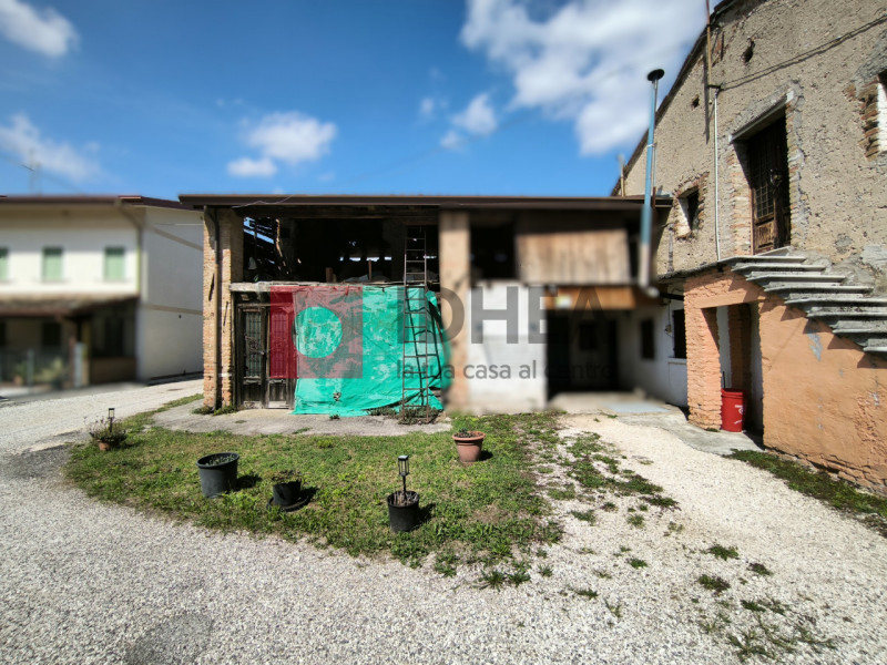 TREVISO: SANTA BONA
RIFERIMNTO "AAT2"

Situata nella tranquilla zona di Santa Bona a Treviso, pro...