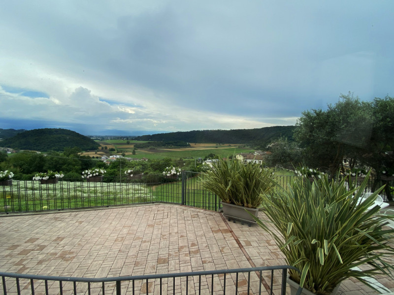 Ottima opportunità ad Arcugnano: rinomato e ben curato ristorante con grande appartamento al pian...