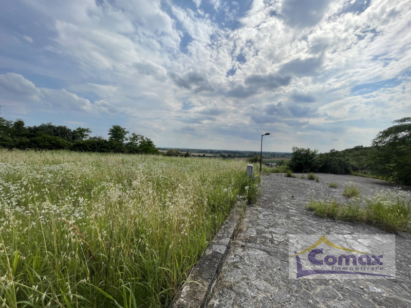 Riferimento T1277

Albettone località Lovertino, Lotto edificabile residenziale sulla sommità del...