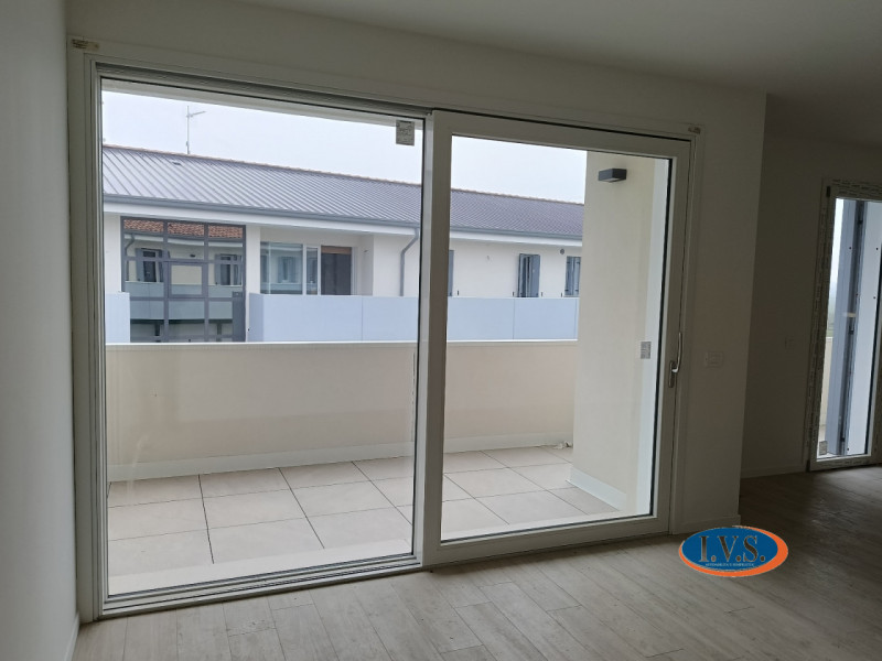 MONTEGALDA (VI): In tranquilla zona residenziale vendesi appartamento BICAMERE al primo piano in ...