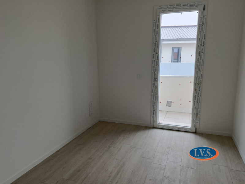 MONTEGALDA (VI): In tranquilla zona residenziale vendesi appartamento BICAMERE al primo piano in ...