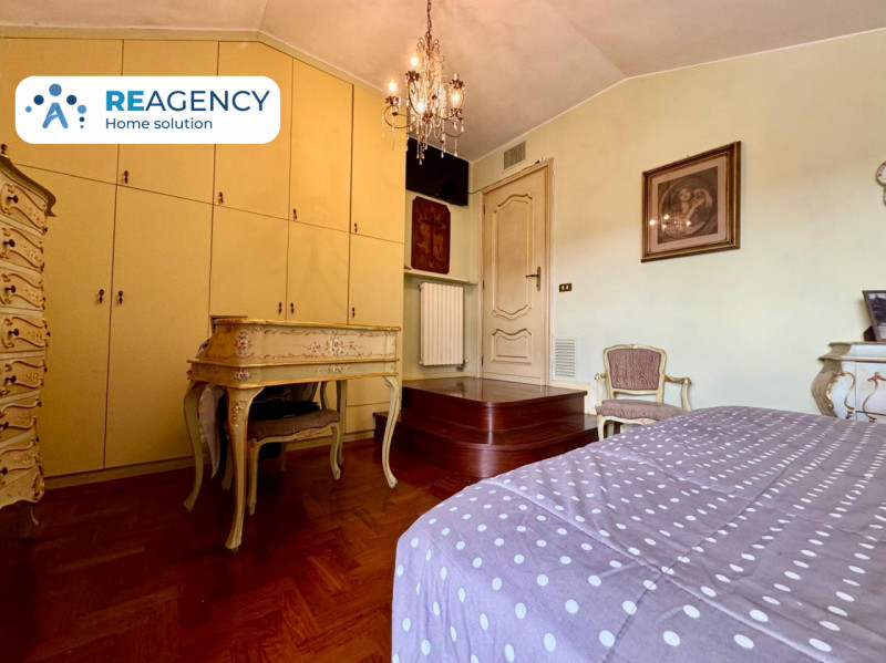 VICENZA, ZONA SANTA BERTILLA

Stai cercando un appartamento attico dagli ampi spazi e con terrazz...