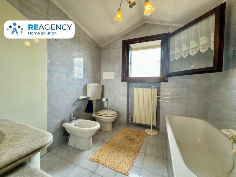 VICENZA, ZONA SANTA BERTILLA

Stai cercando un appartamento attico dagli ampi spazi e con terrazz...