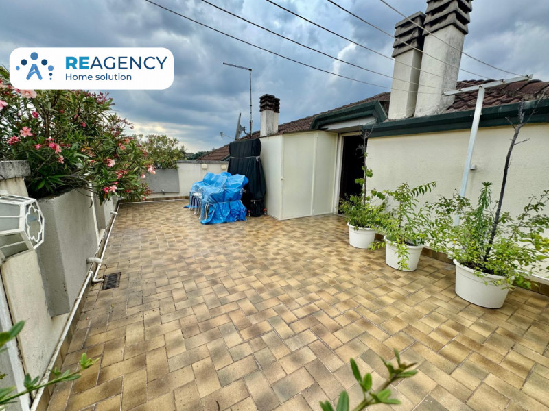 VICENZA, ZONA SANTA BERTILLA

Stai cercando un appartamento attico dagli ampi spazi e con terrazz...