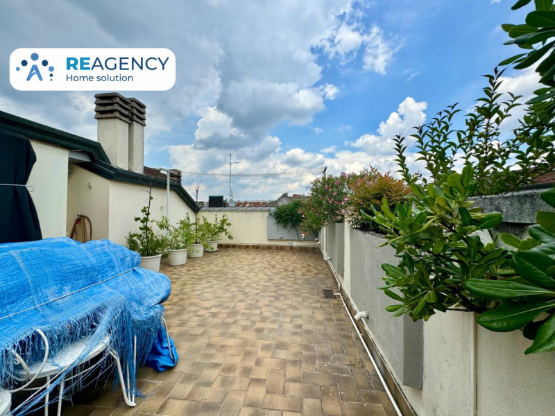 VICENZA, ZONA SANTA BERTILLA

Stai cercando un appartamento attico dagli ampi spazi e con terrazz...