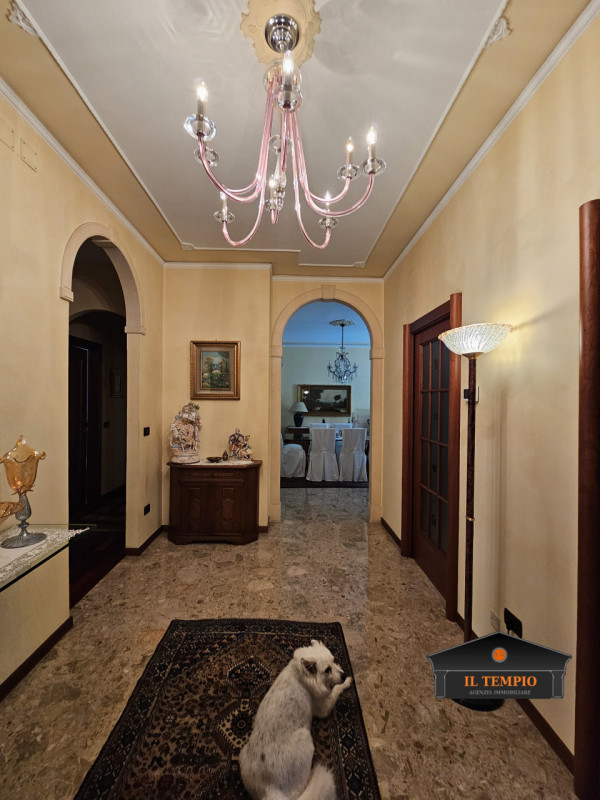 VICENZA - CENTRO: Nelle immediate vicinanze del centro storico e del Teatro Nuovo , in condominio...