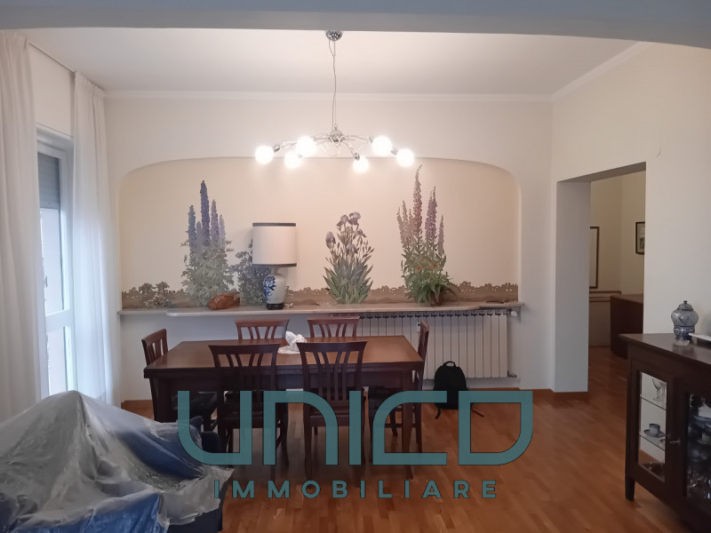 ESCLUSIVO APPARTAMENTO CON BOX In vendita a Rapallo a 500 metri dal centro e dal lungomare con tu...