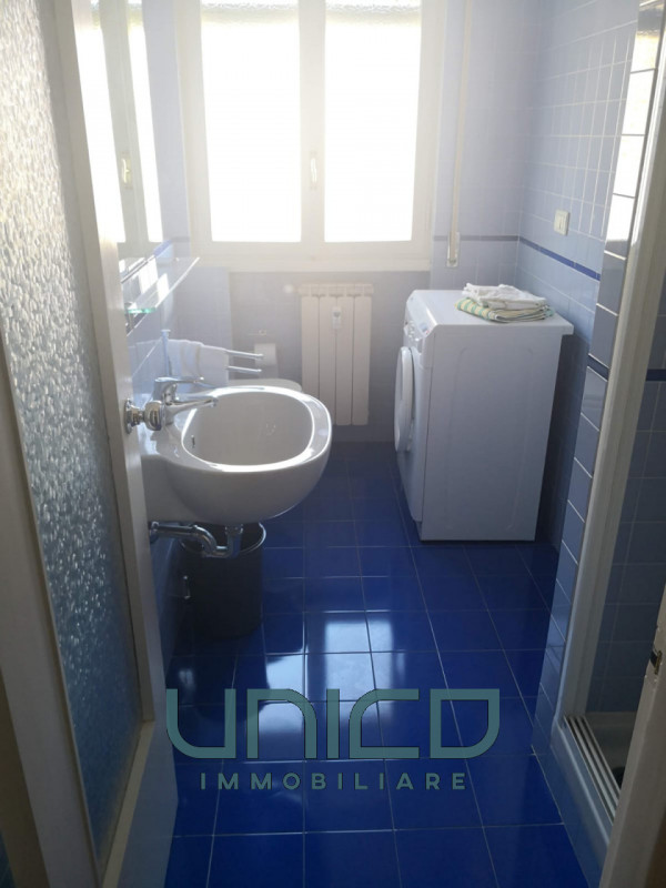 ESCLUSIVO APPARTAMENTO CON BOX In vendita a Rapallo a 500 metri dal centro e dal lungomare con tu...