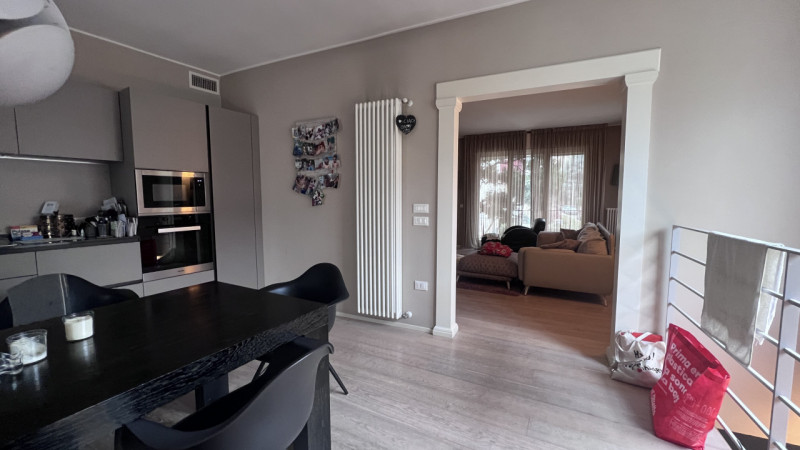 SS.TRINITA' A pochi minuti dalla piazzetta Buonarroti, splendida bifamiliare in orizzontale di ci...