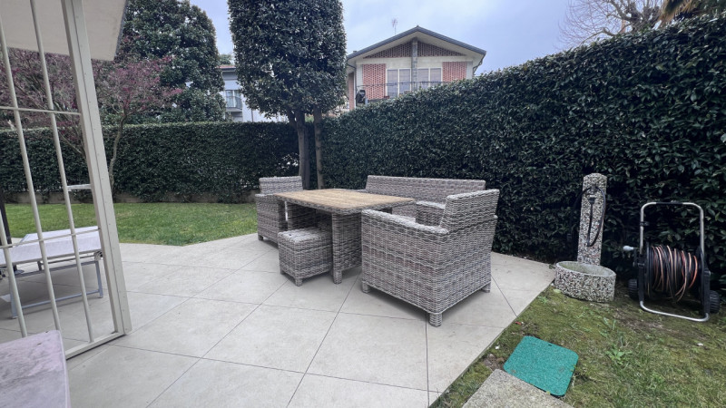 SS.TRINITA' A pochi minuti dalla piazzetta Buonarroti, splendida bifamiliare in orizzontale di ci...