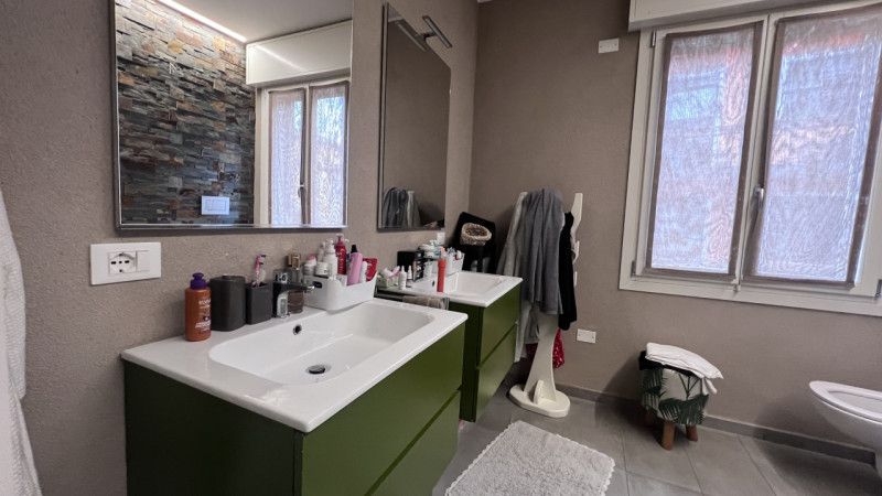 SS.TRINITA' A pochi minuti dalla piazzetta Buonarroti, splendida bifamiliare in orizzontale di ci...