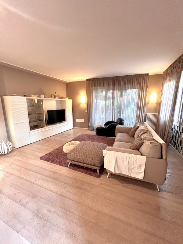 SS.TRINITA' A pochi minuti dalla piazzetta Buonarroti, splendida bifamiliare in orizzontale di ci...