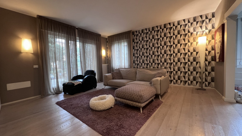 SS.TRINITA' A pochi minuti dalla piazzetta Buonarroti, splendida bifamiliare in orizzontale di ci...