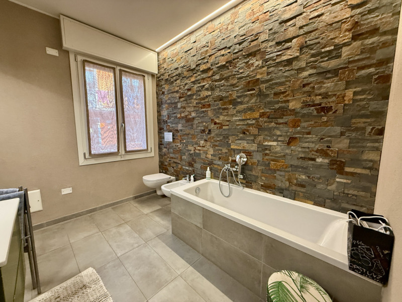 SS.TRINITA' A pochi minuti dalla piazzetta Buonarroti, splendida bifamiliare in orizzontale di ci...