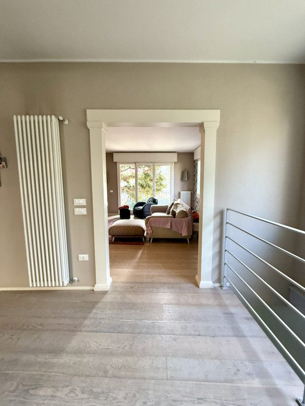 SS.TRINITA' A pochi minuti dalla piazzetta Buonarroti, splendida bifamiliare in orizzontale di ci...