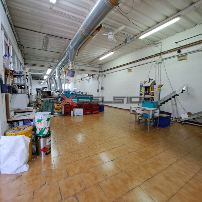 Capannoni industriali ed artigianali in vendita e affitto in Affitto a Cavarzere