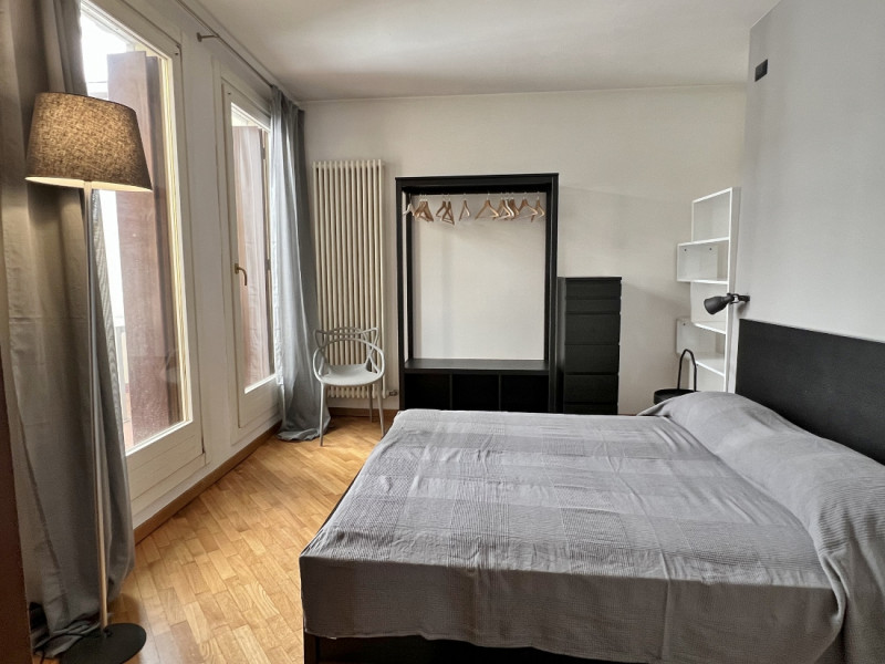 OTTIMO AMPIO MINI, BISERVIZI, BEN ARREDATO, COMPLETO DI ELETTRODOMESTICI E CON BEL TERRAZZO INTER...