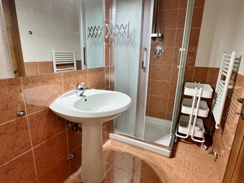 OTTIMO AMPIO MINI, BISERVIZI, BEN ARREDATO, COMPLETO DI ELETTRODOMESTICI E CON BEL TERRAZZO INTER...