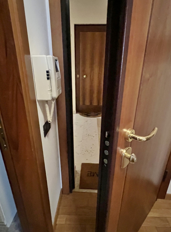 OTTIMO AMPIO MINI, BISERVIZI, BEN ARREDATO, COMPLETO DI ELETTRODOMESTICI E CON BEL TERRAZZO INTER...