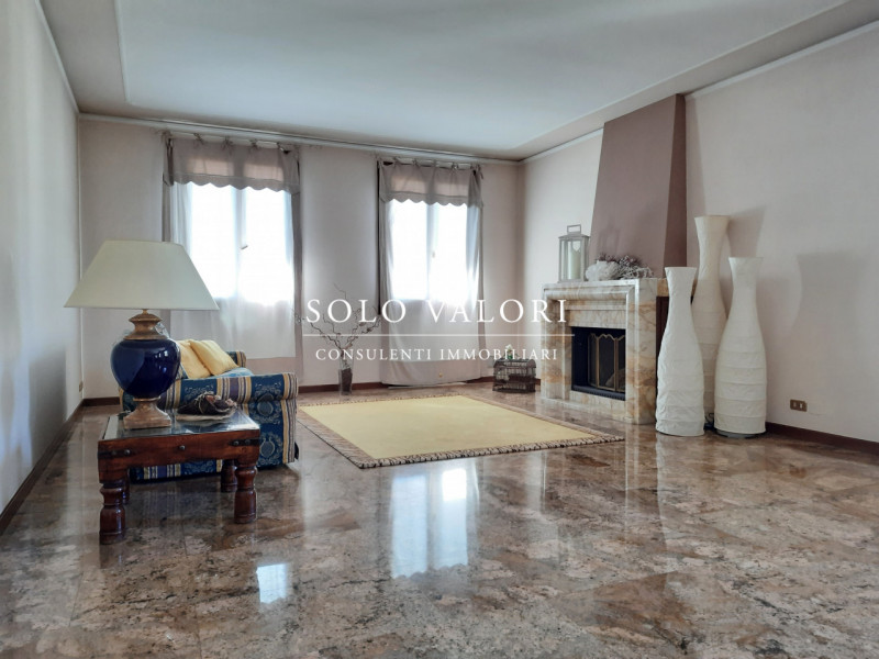 Rif. BC214 (m. /WhatsApp: +39 3939878704)

CASA SIGNORILE A BASSANO DEL GRAPPA

LOCALITÀ: Bassano...