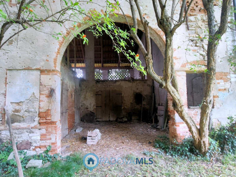 Immobile in esclusiva al Gruppo Padova MLS

ROVOLON - Bastia - In una posizione residenziale stra...