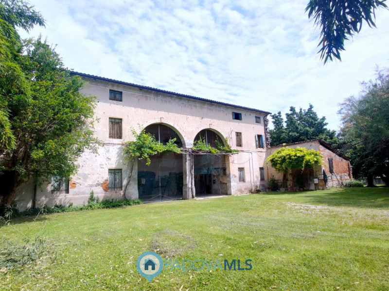 Immobile in esclusiva al Gruppo Padova MLS

ROVOLON - Bastia - In una posizione residenziale stra...