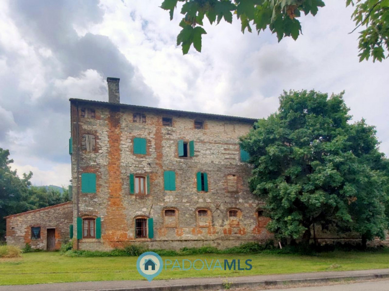 Immobile in esclusiva al Gruppo Padova MLS

ROVOLON - Bastia - In una posizione residenziale stra...