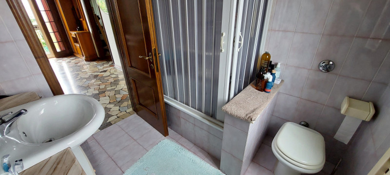 Proponiamo in vendita una spaziosa abitazione di casa singola a Carturo di Piazzola sul Brenta, d...