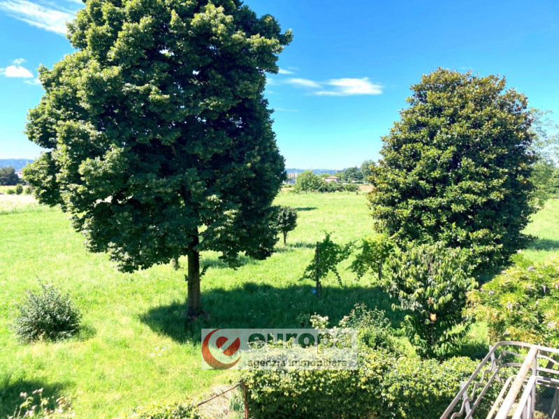 SETTECA'(VI), in posizione interna, Strada Paradiso, comoda a servizi e infrastrutture quali cent...