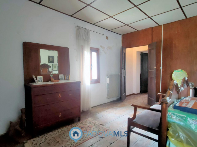 Immobile in esclusiva al Gruppo Padova MLS
ROVOLON - Bastia - In una posizione residenziale strat...