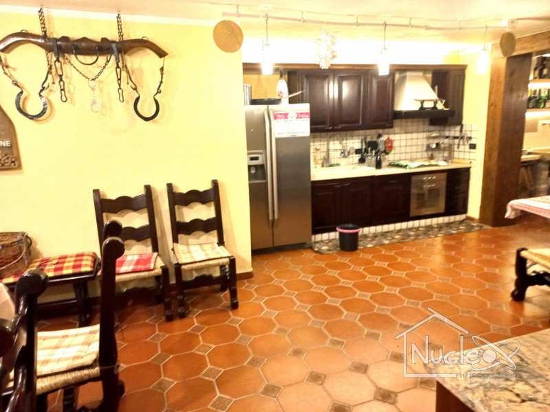 ABANO TERME: Nel prestigioso quartiere residenziale Pescarini comodo a tutti i servizi della citt...