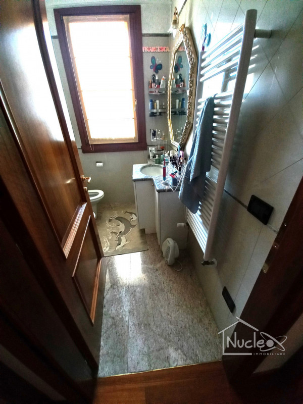 ABANO TERME: Nel prestigioso quartiere residenziale Pescarini comodo a tutti i servizi della citt...