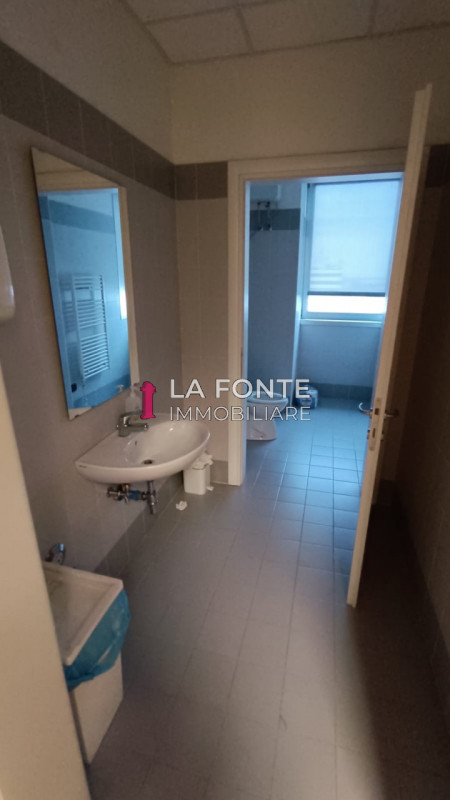 Camin Padova, Uffici in Business Centre Mq 360 Frazionabili, già suddivisi con pareti e pareti at...