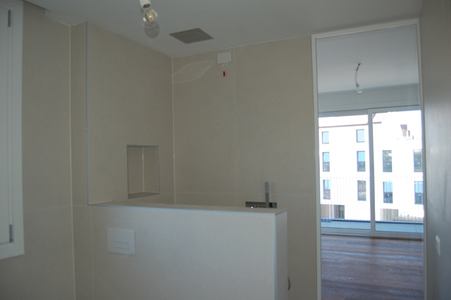 Proponiamo in esclusiva nella zona centrale di Peraga, un attico unico nel suo genere su un solo ...