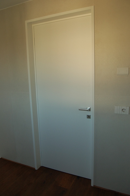 Proponiamo in esclusiva nella zona centrale di Peraga, un attico unico nel suo genere su un solo ...