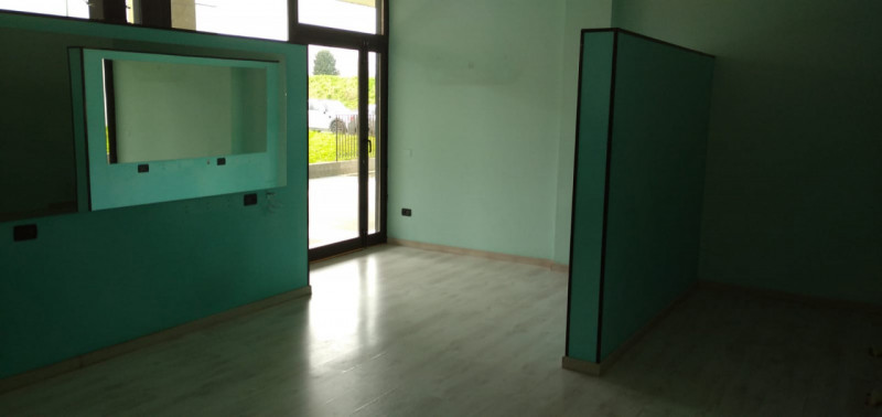 Scopri un'opportunità unica per avviare la tua attività commerciale nel centro di Monselice! Ques...