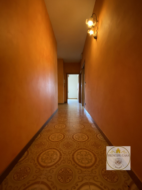 Riferimento: BM 258

A Megliadino San Vitale, in posizione comodissima alla viabilità, proponiamo...