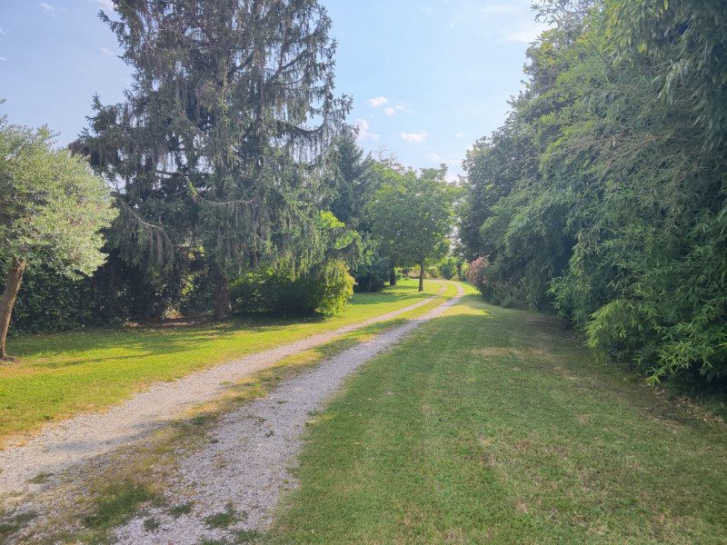 OPEN HOUSE SABATO - 21 Marzo 2026 - ore 10.00 - 12.00
Contattaci per prenotare la tua visita Libe...